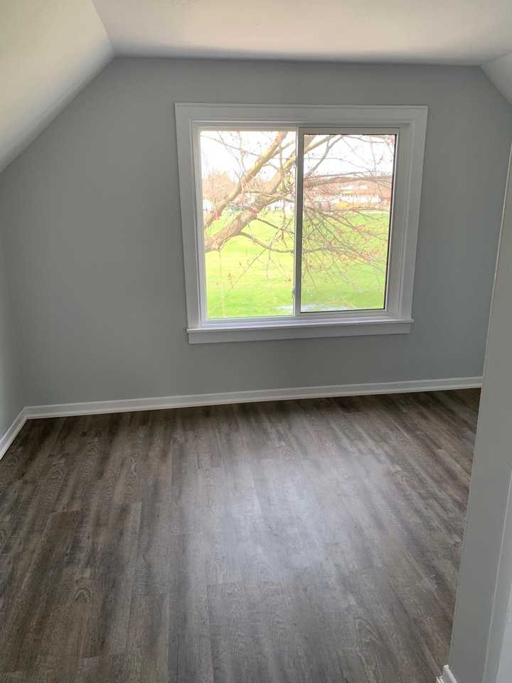 81 Bunting Rd - Photo 3 of 14