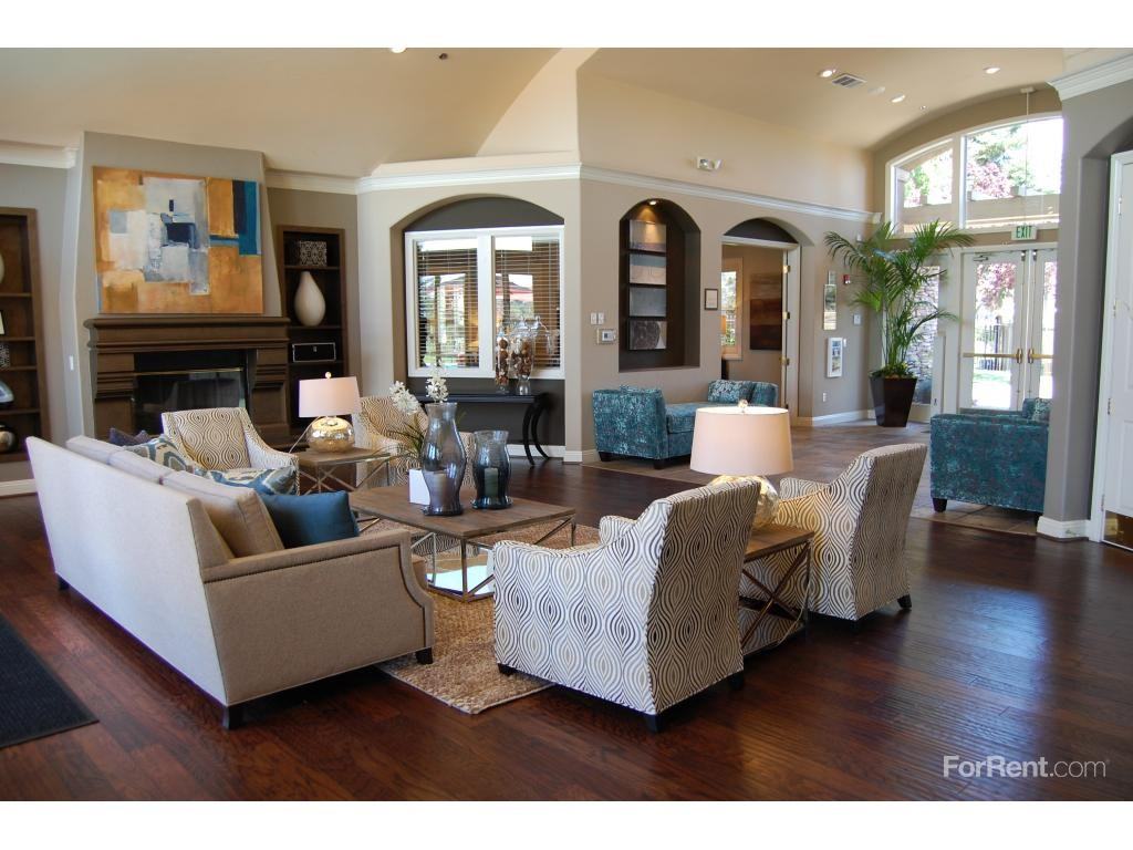 Pinnacle at Galleria Luxury Apartments - Photo 2 of 20