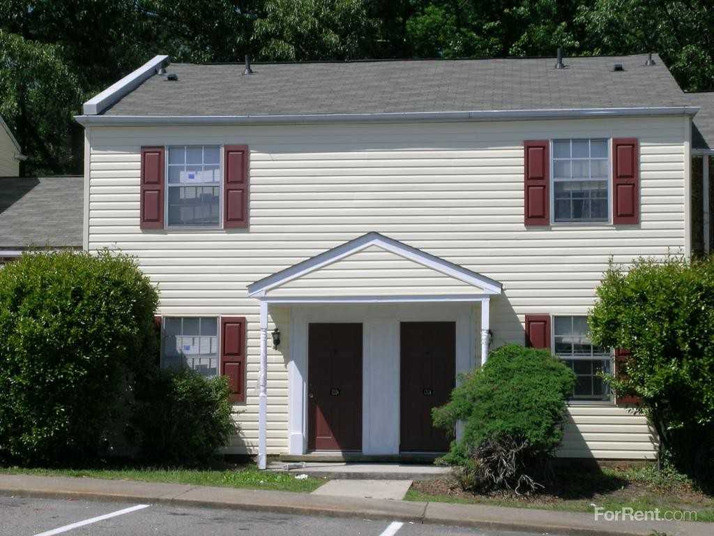 Chester Townhouses - Photo 2 of 3