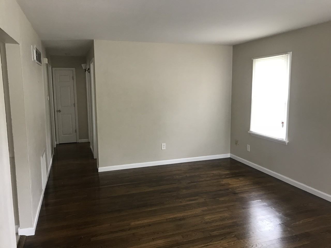 3637 Long Dr - Photo 3 of 15