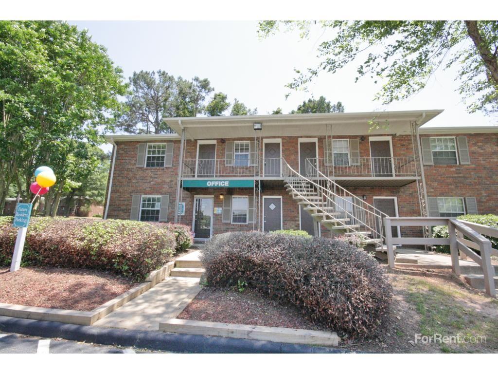 The Crossroads Apartments - Photo 2 of 5