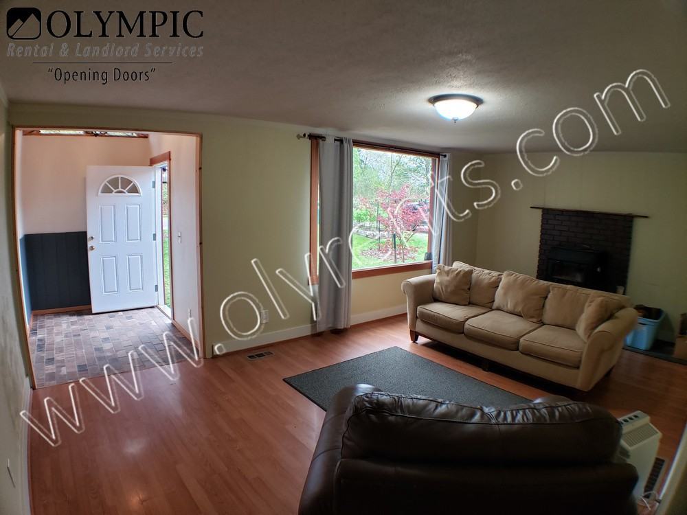 2132 Grove Rd Nw - Photo 3 of 13