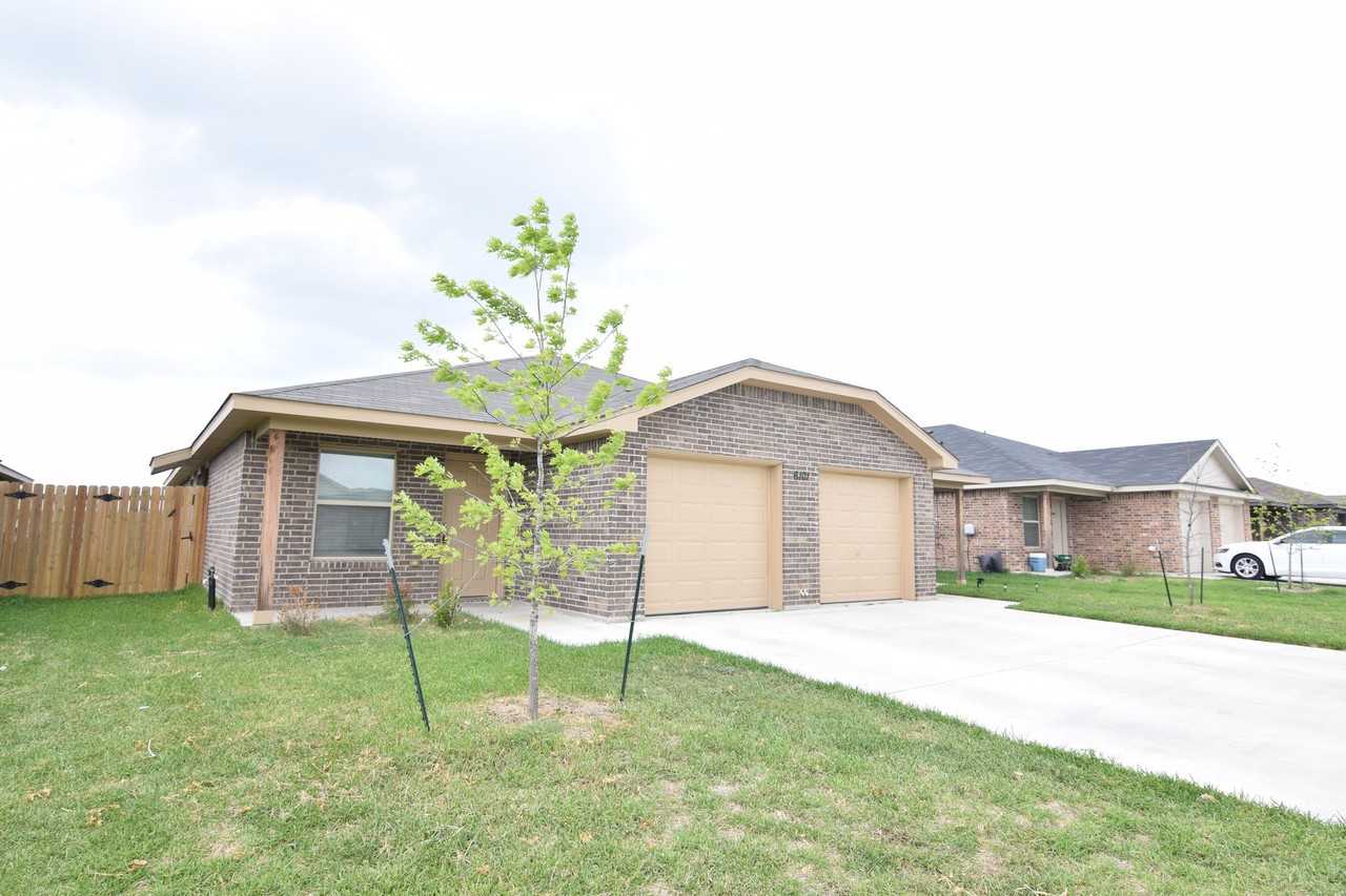 6101 Amelia Earhart Blvd - Photo 2 of 19