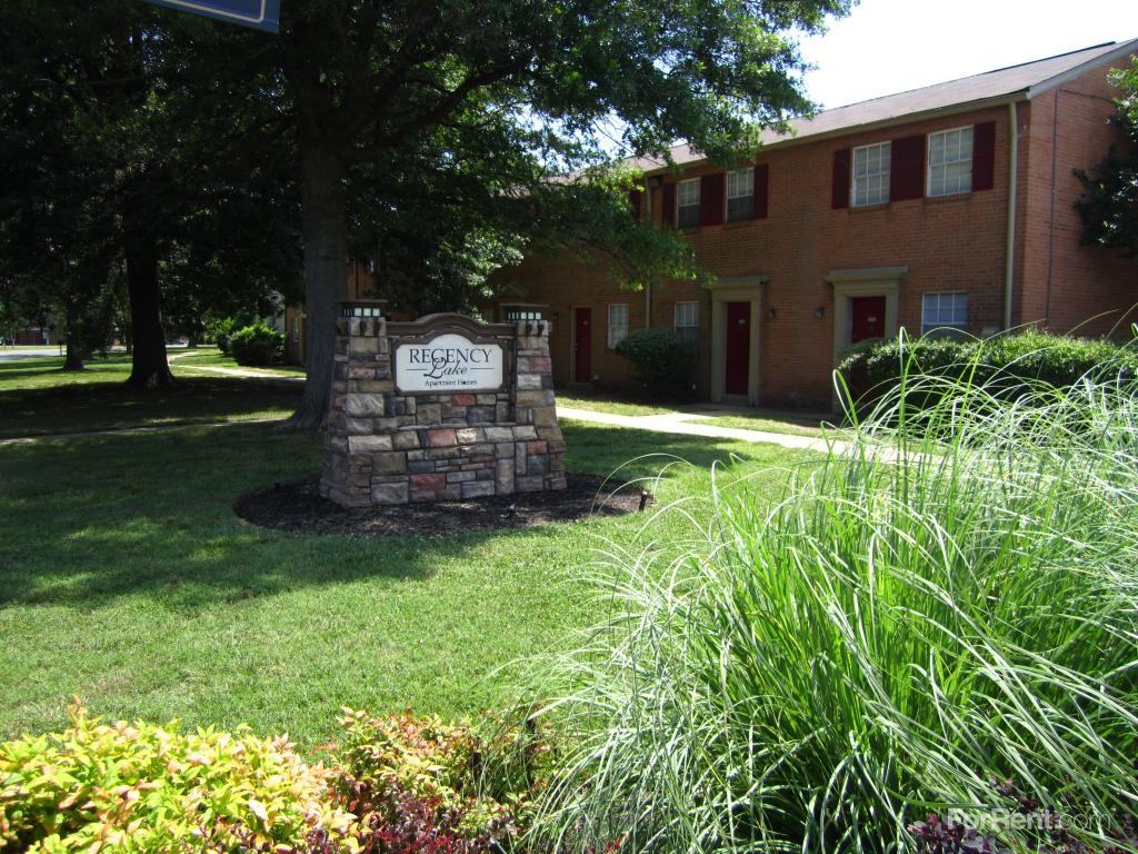 Crystal Lakes Townhomes Apartments 3501 Meadowdale Blvd, Richmond, VA