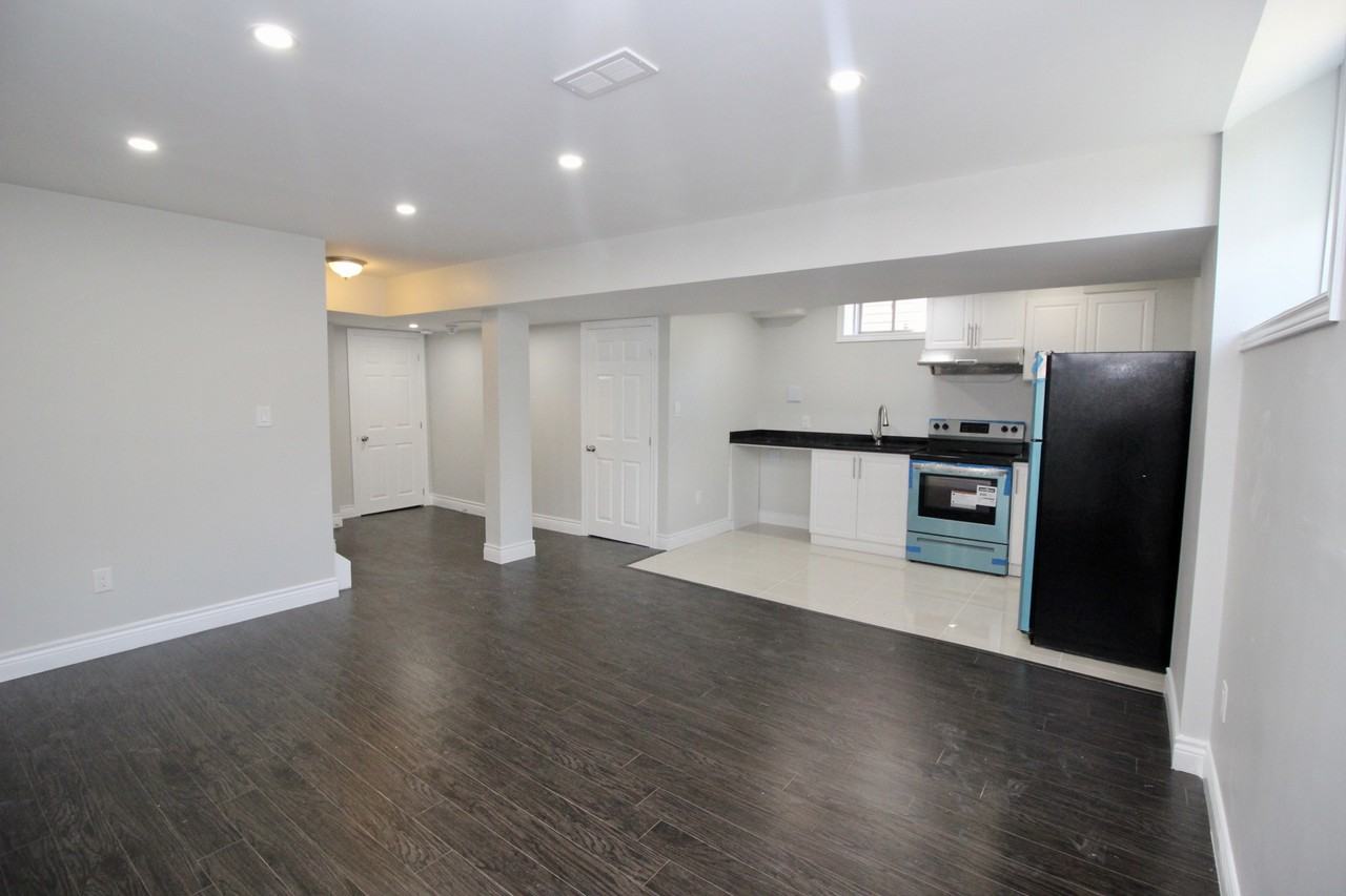 7861 Hoptree Rd Bsmt #2 - Photo 6 of 14