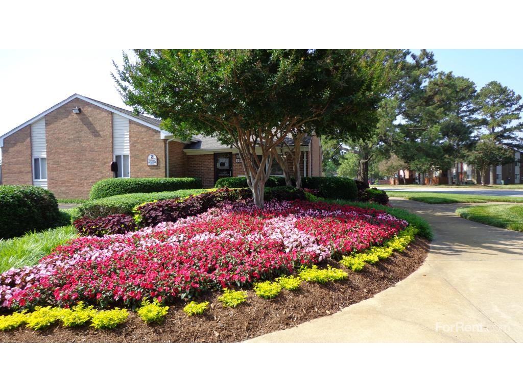 Harpers Square Apartments & Townhomes - Photo 3 of 20
