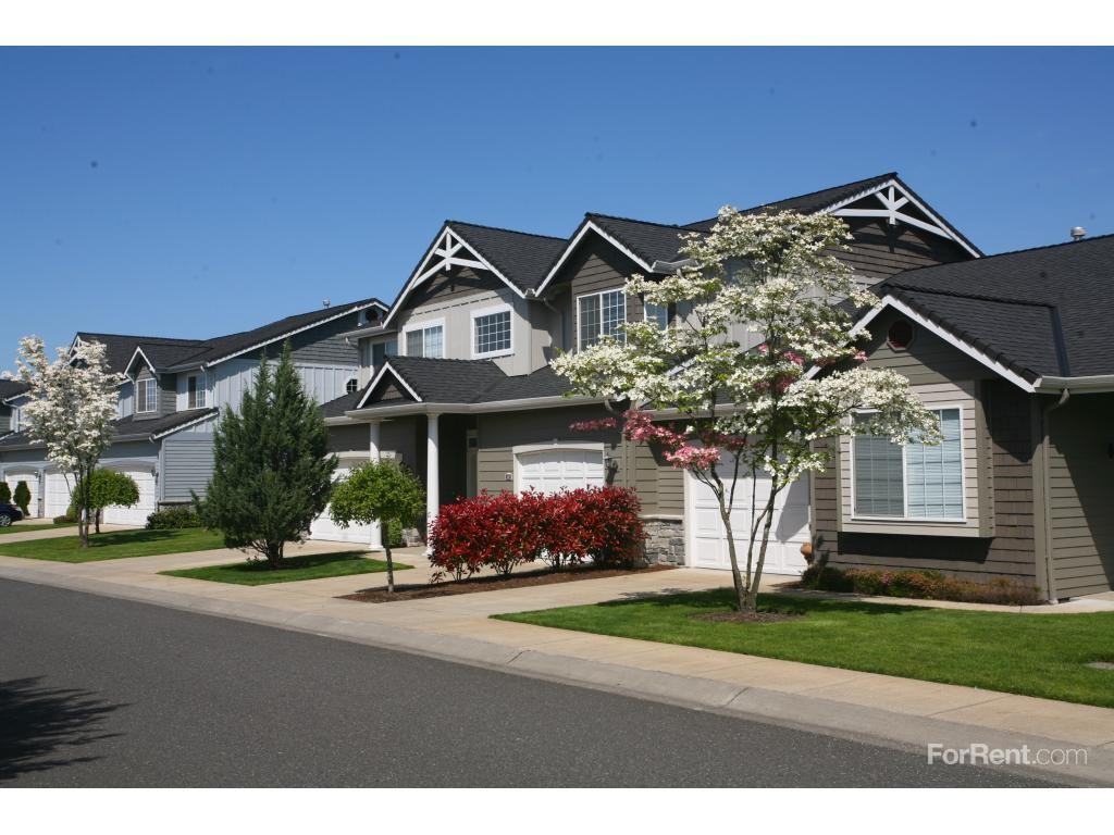 Columbia Place Townhomes - Photo 3 of 19