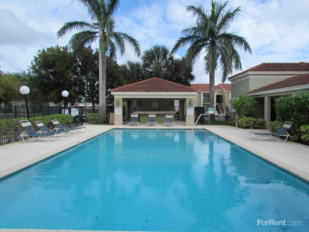 Pembroke Villas - Photo 2 of 2