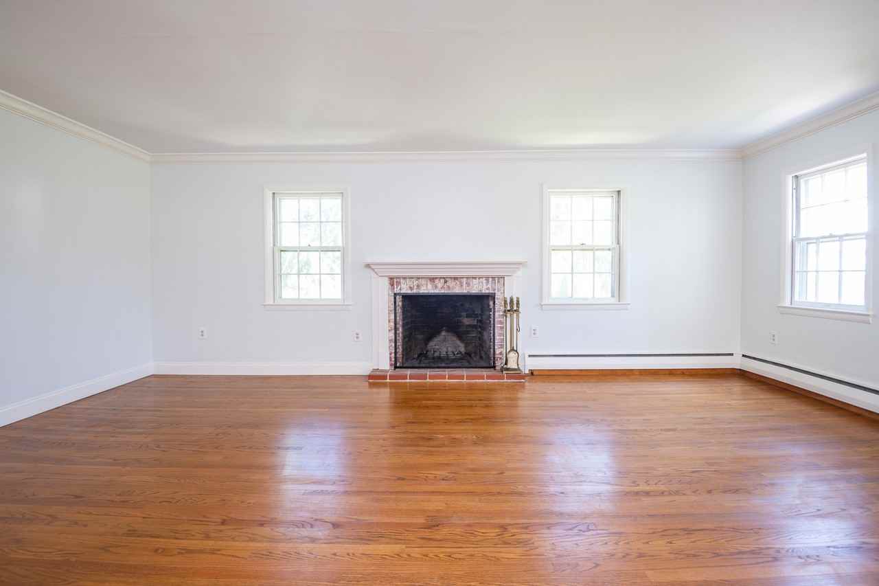 1439 Alleghenyville Rd 2nd Fl - Photo 2 of 33