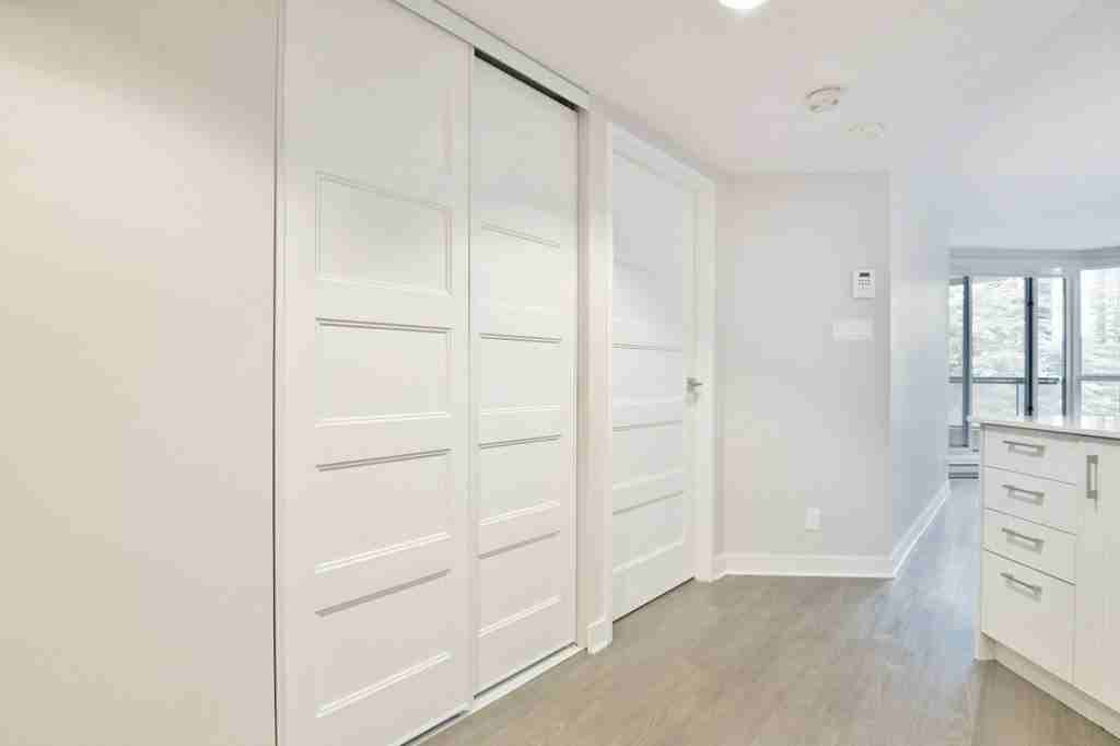 186 Lyon Street North #1402