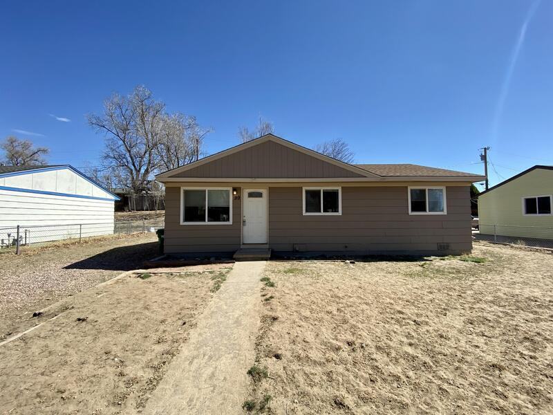 99 Linden Dr - Photo 2 of 13