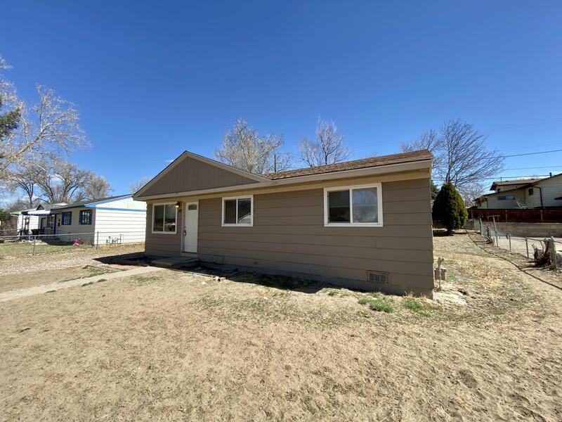 99 Linden Dr - Photo 3 of 13