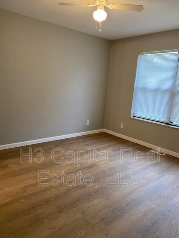 729 Oxen Dr - Photo 3 of 12