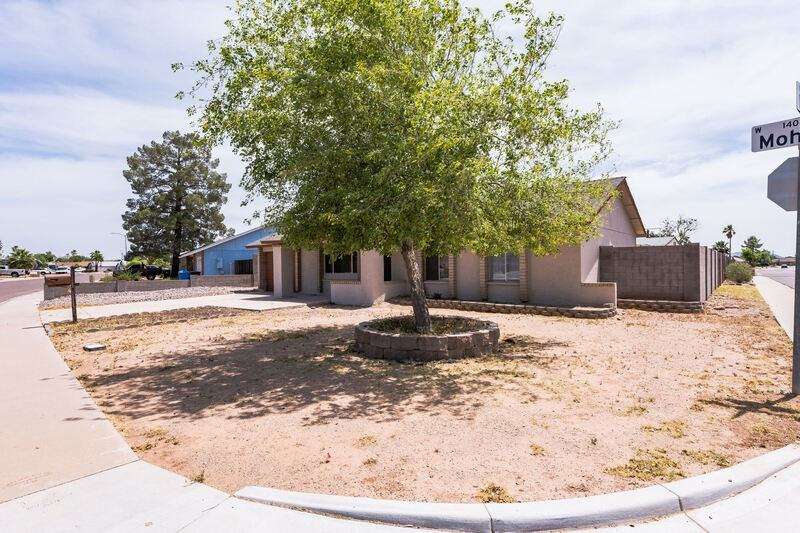 1427 W Mohawk Ln - Photo 3 of 28