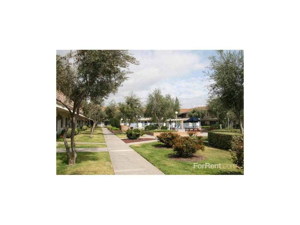 Casitas Apartments 8640 Auto Center Dr, Buena Park, CA 90621