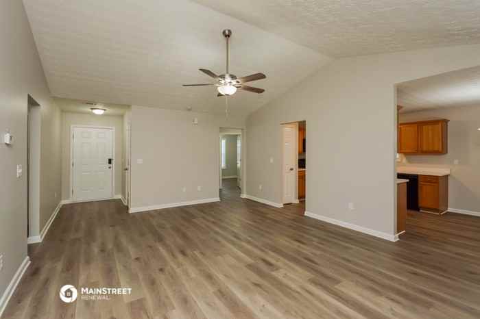 151 Longstreet Ct - Photo 3 of 16