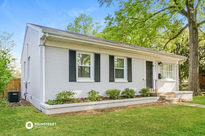 3057 Wedgewood Way - Photo 3 of 15