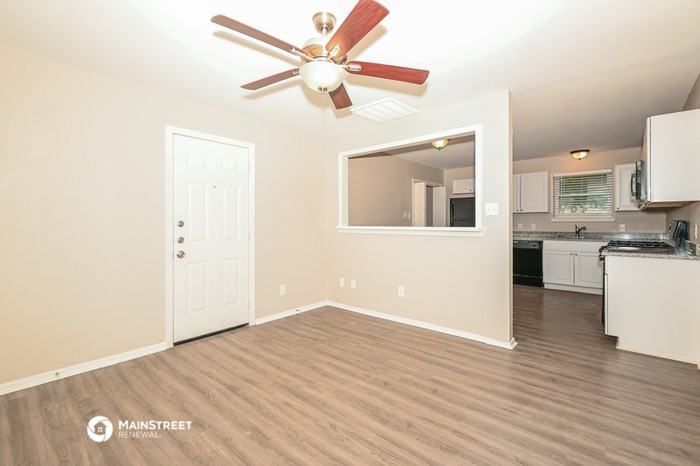 1805 Mimosa Dr - Photo 3 of 16