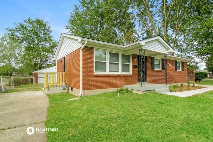 8609 Bluebell Dr - Photo 3 of 16