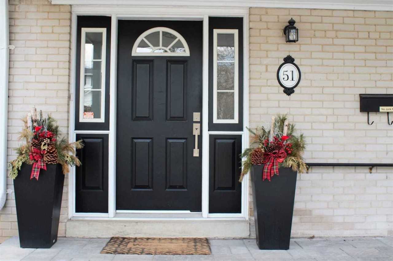 51 Shippigan Crescent - Photo 2 of 24