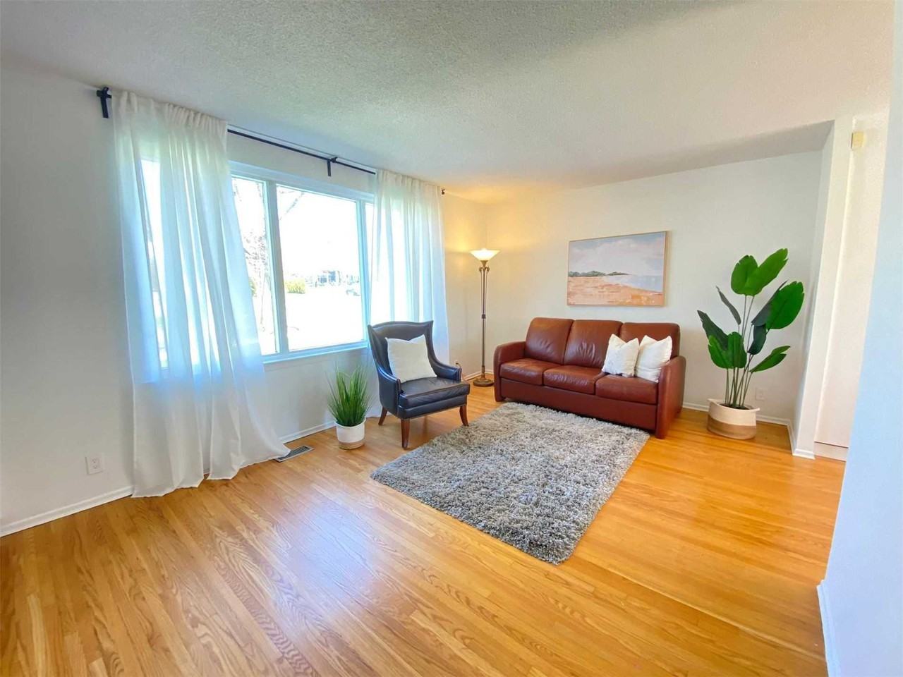 51 Shippigan Crescent - Photo 3 of 24