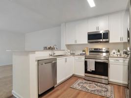 featured image of 10024 Paseo Montril