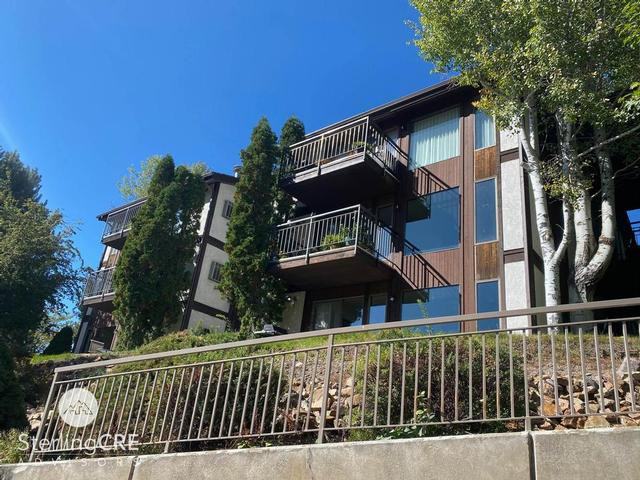 1101 W Greenough Dr - Photo 2 of 11