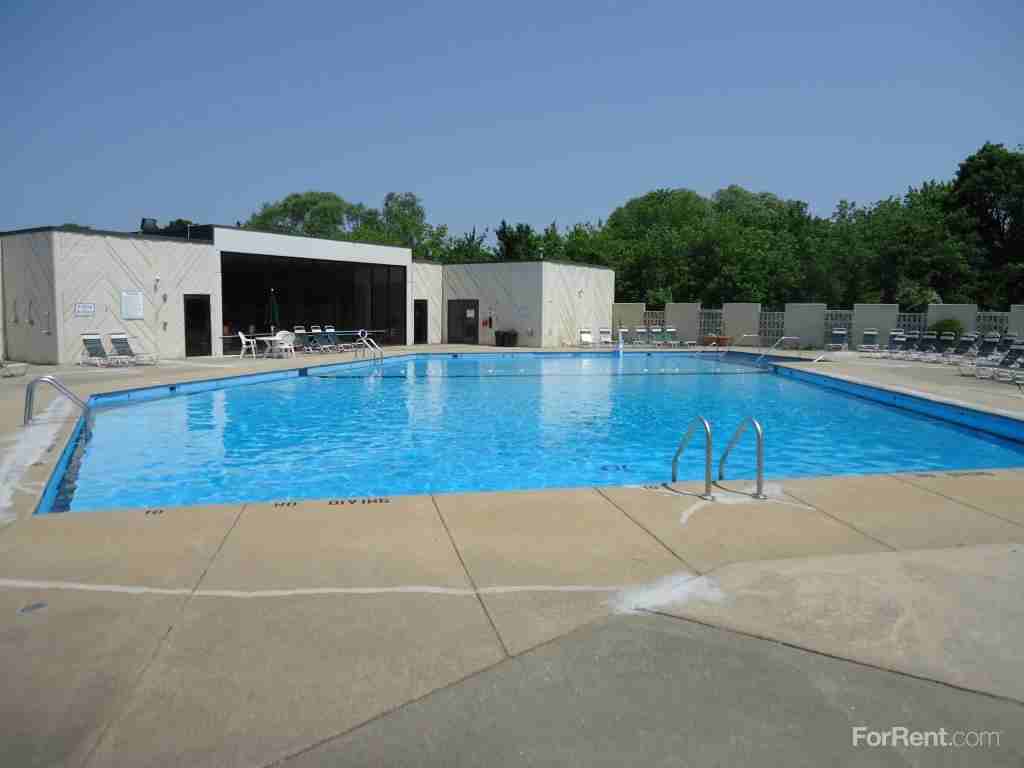 Braintree Village - Photo 2 of 9