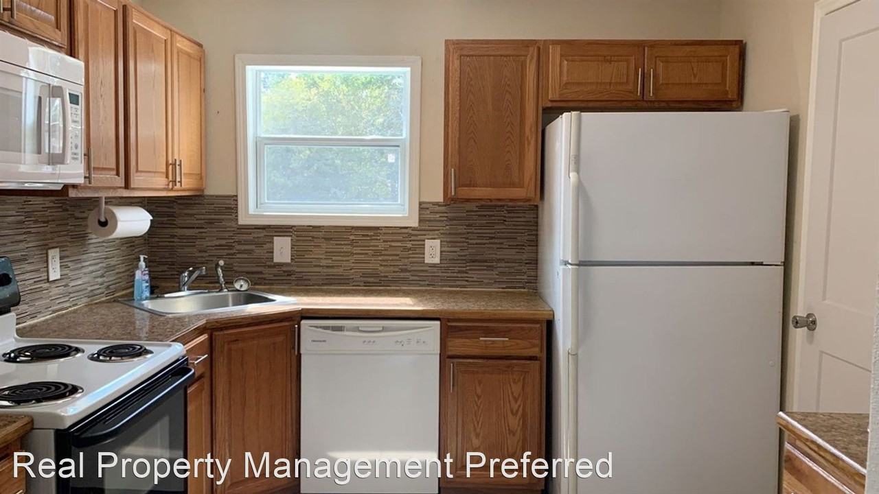 1113 3rd Ave N - Photo 3 of 18