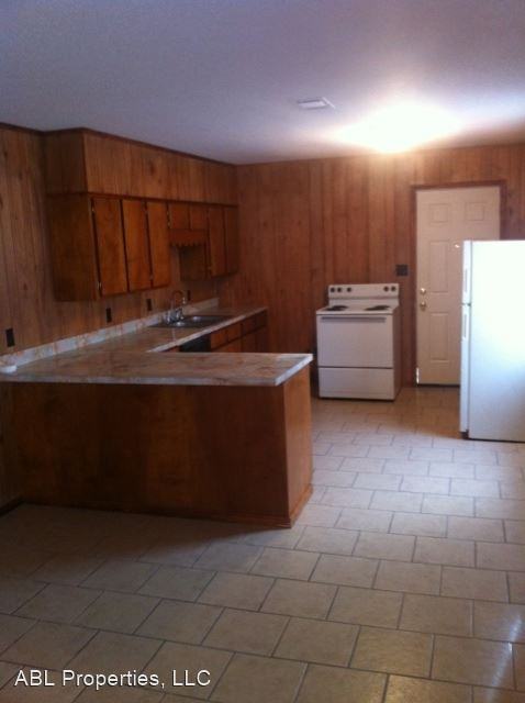 73 W Ivy St - Photo 3 of 7