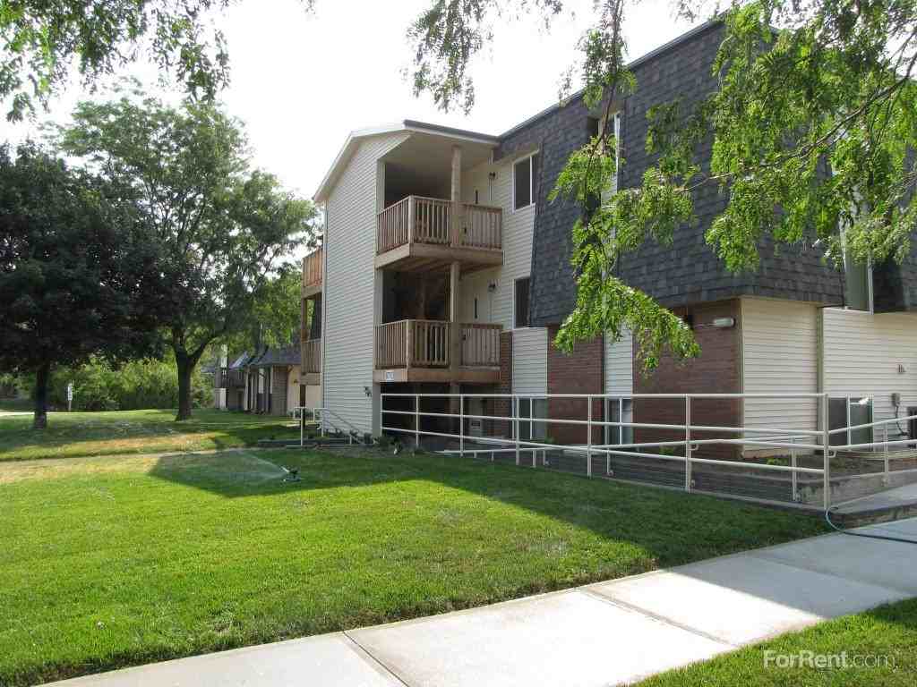 Ponderosa Pines Apartments 6743 S 73rd Cir, Ralston, NE 68127 Zumper