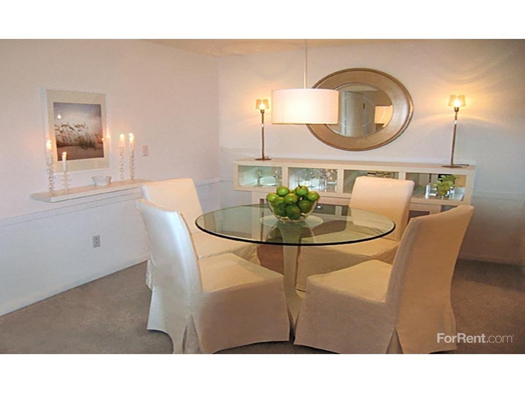 Sovereign & Saxony Apartments - Photo 2 of 10