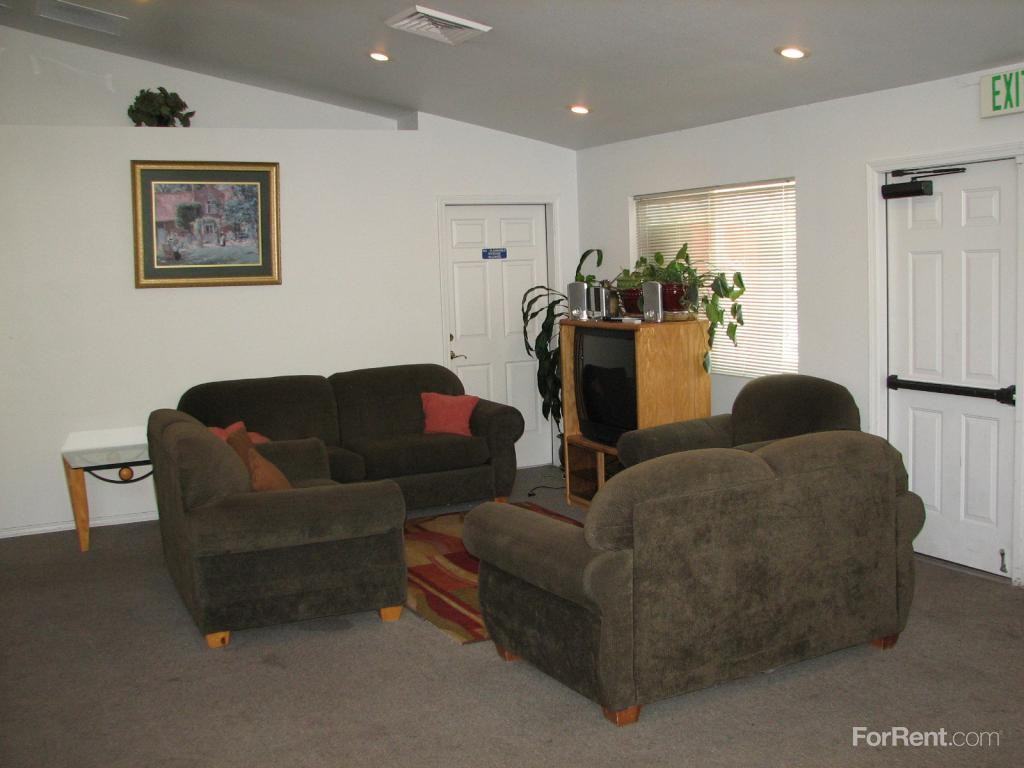 Shannon Glen - Photo 3 of 20