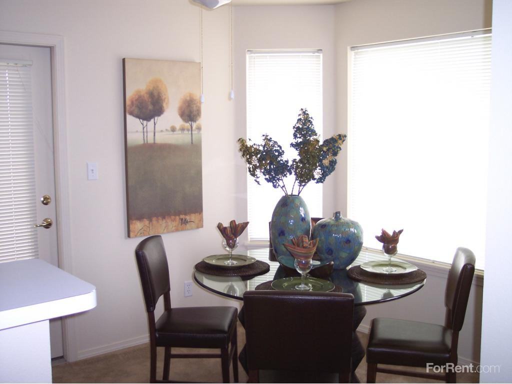 Saratoga Apartments and The Courtyard Apartments - Photo 3 of 20