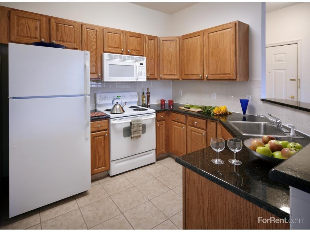 Heritage Court Apartments - Photo 2 of 3