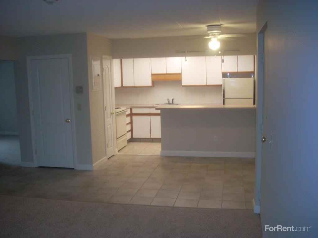 Del Realty/Deluca Properties - Photo 3 of 10