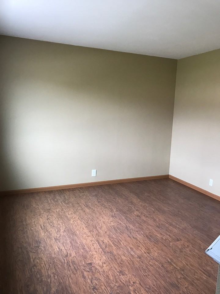 304 Biggs Drive #B - Photo 2 of 16