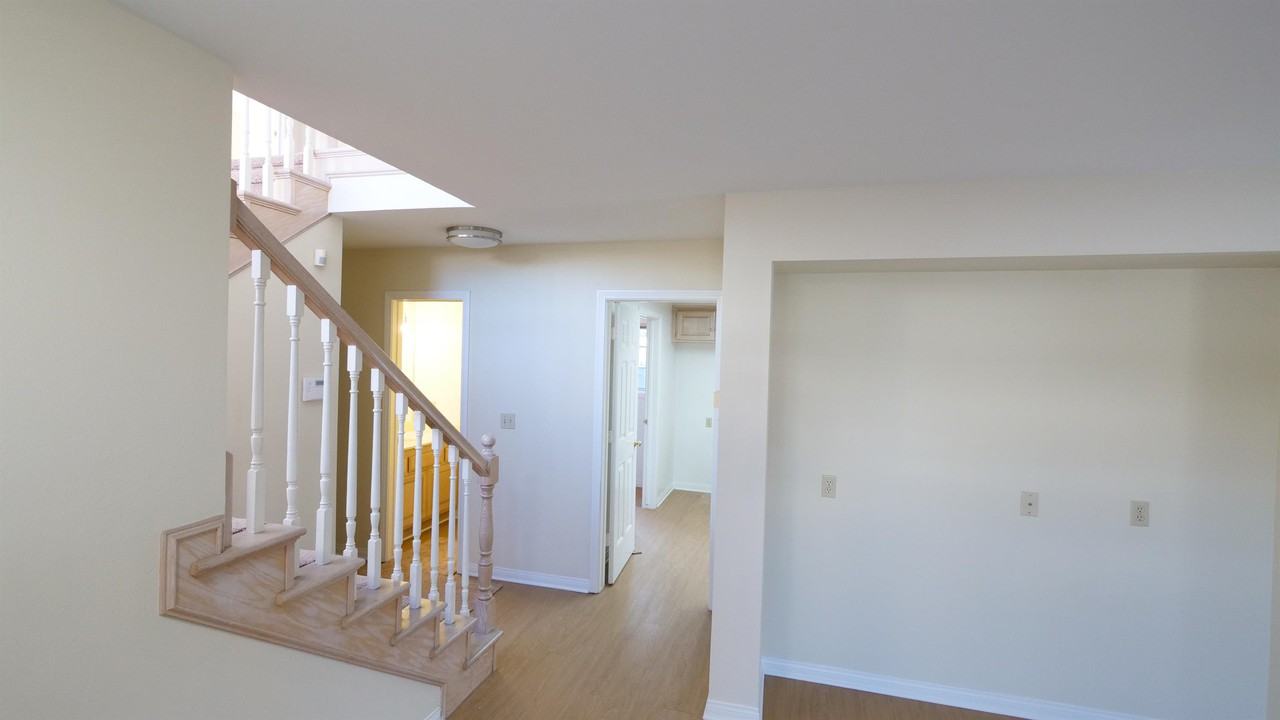 2219 Gates Ave #1 - Photo 2 of 50