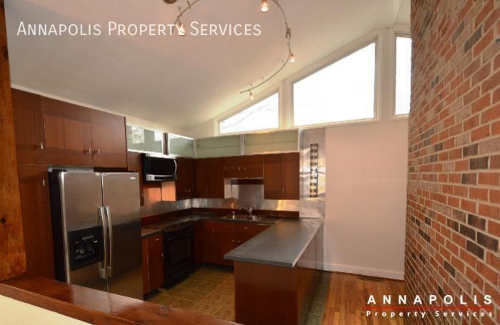 1011 Westway - Photo 3 of 33