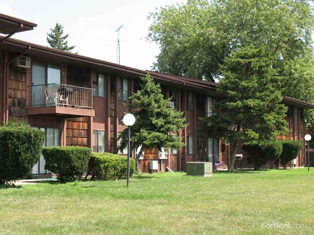 Greenwich Apartments - Photo 2 of 7