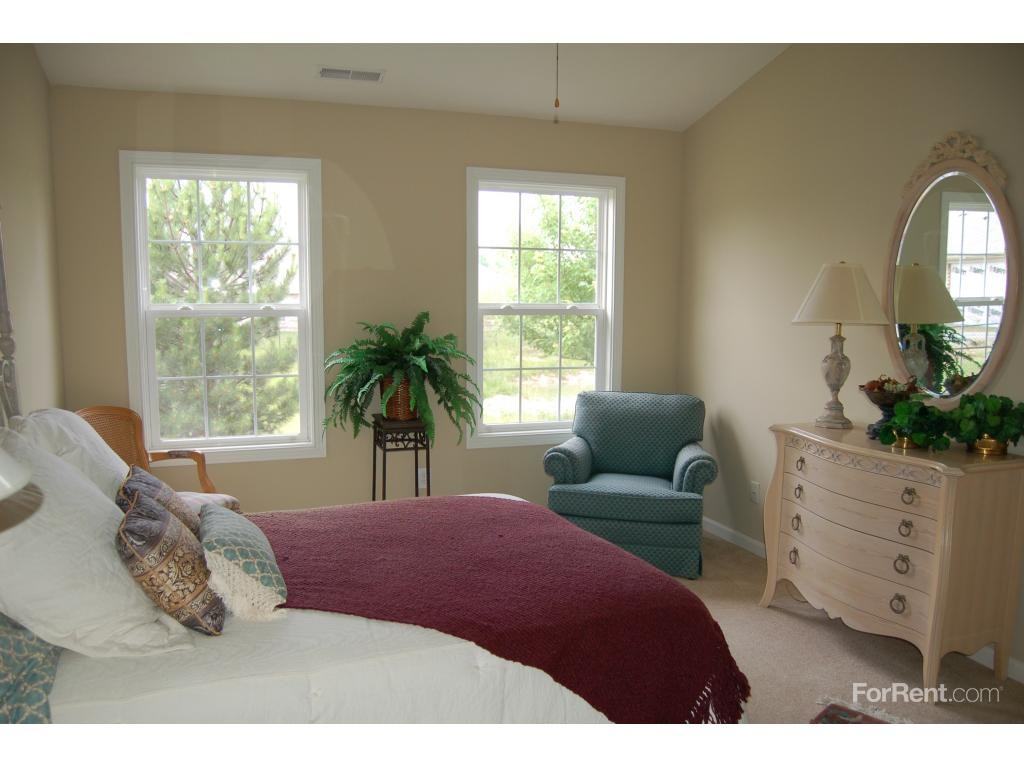 Mansfield Village Townhomes Apartments 412 E County Line Rd