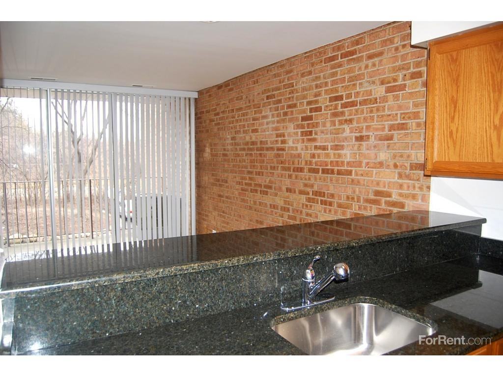 Abbey Apts at Four Lakes - Photo 2 of 20