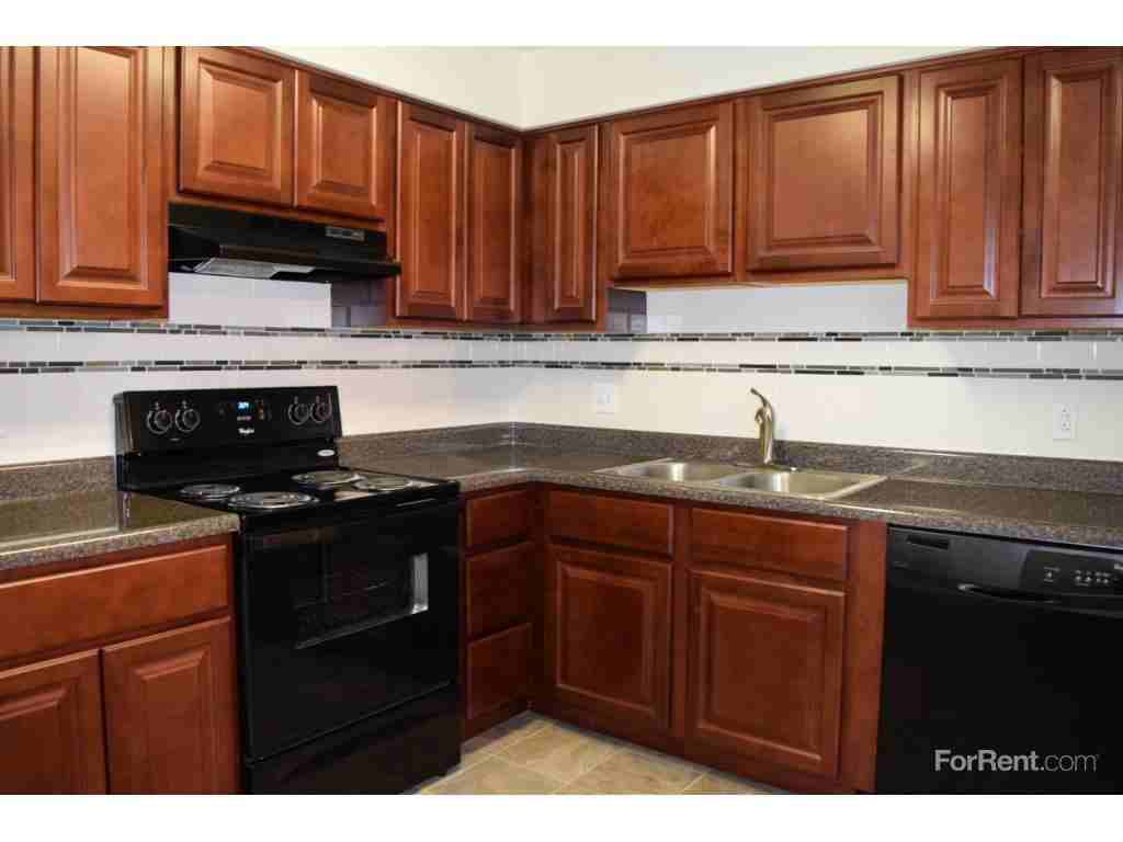 Weblin Place Apartments - Photo 2 of 14