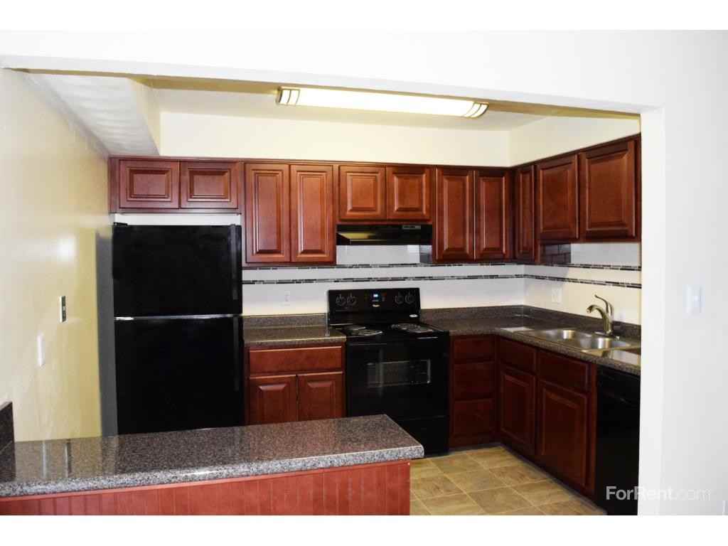 Weblin Place Apartments - Photo 3 of 14