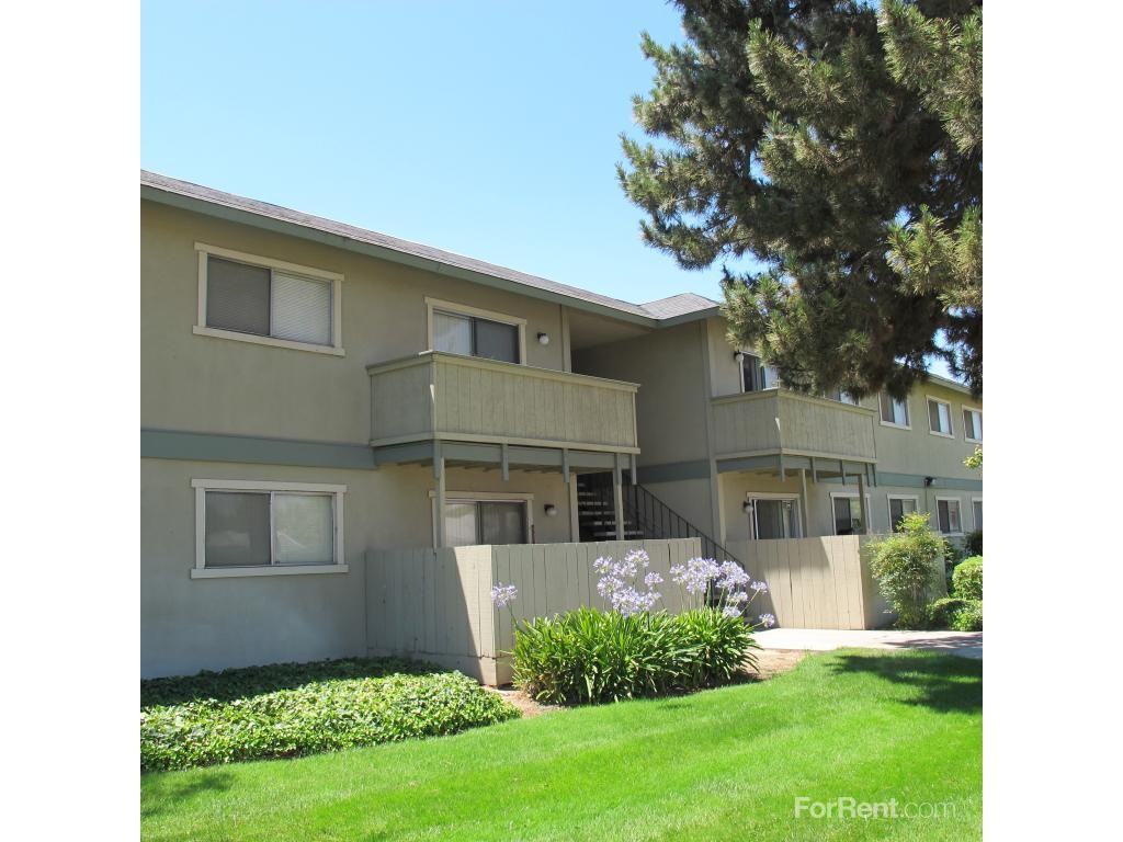Village Ceres Apartments - Photo 3 of 11