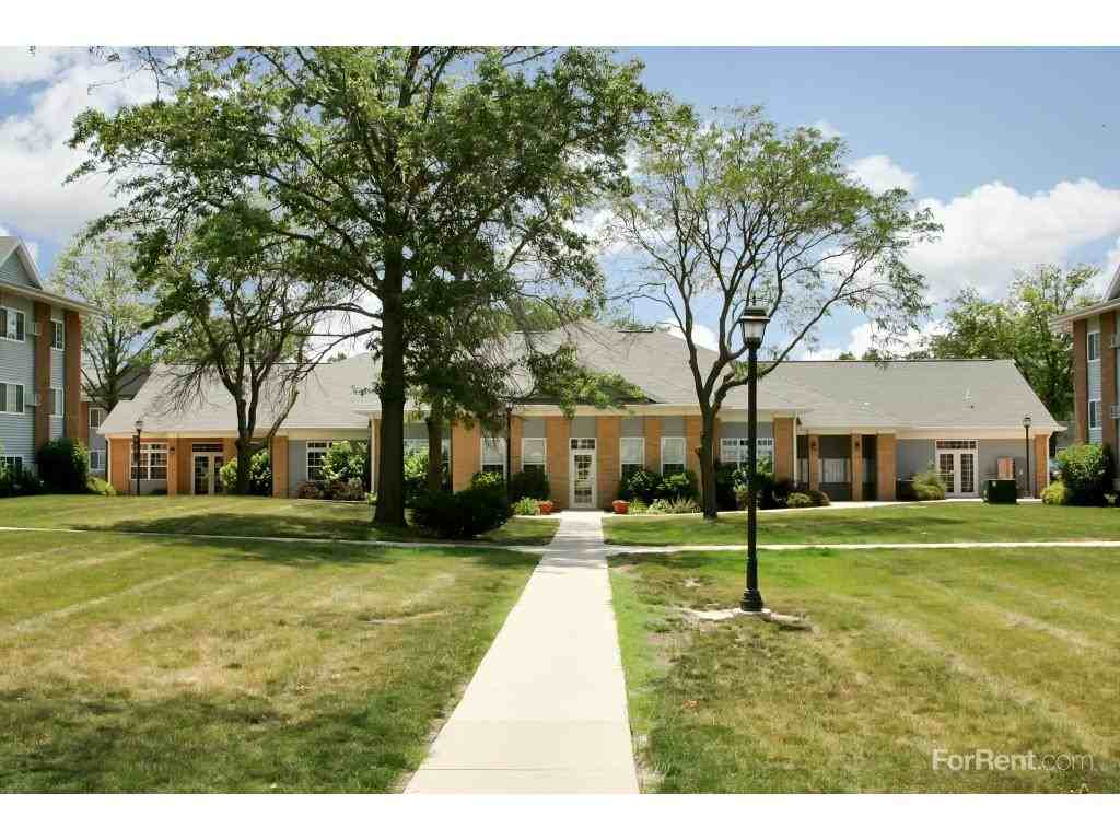 The Pointe at Cedar Rapids - Photo 2 of 19