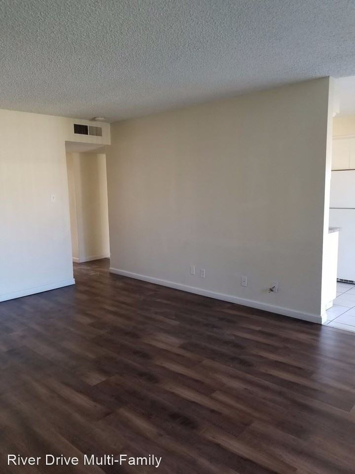 230 S Callisch Ave - Photo 2 of 10