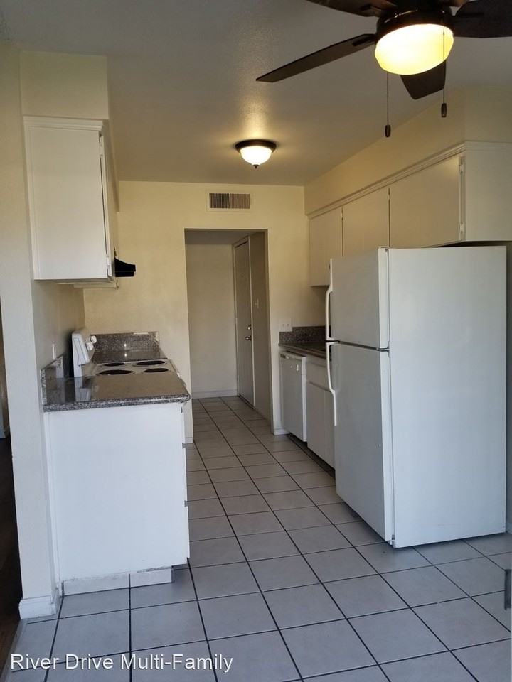 230 S Callisch Ave - Photo 3 of 10