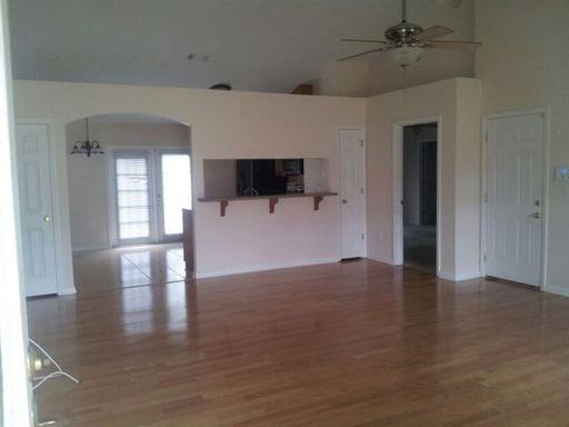 225 Hilltop Dr - Photo 2 of 15