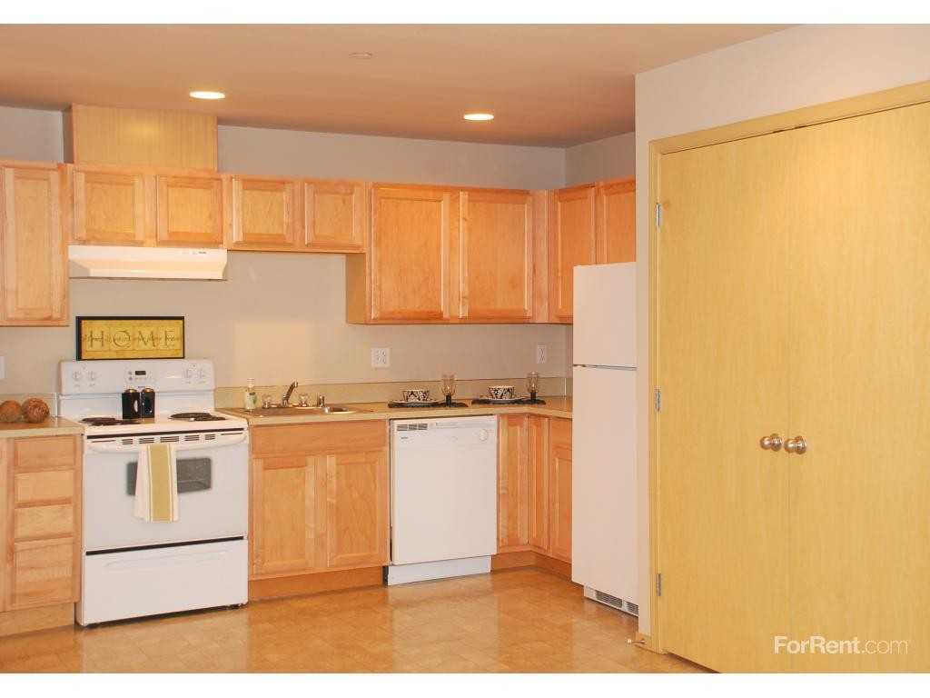 Shorewood Apartments - Photo 2 of 3